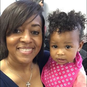 Meet your Posher, Edwina